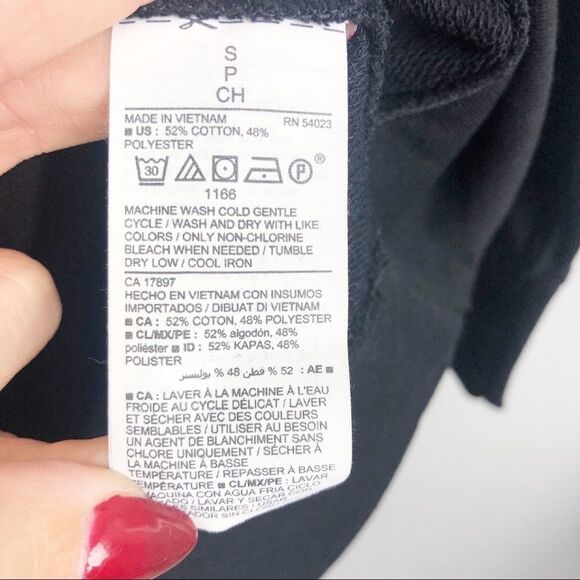 OLD NAVY ACTIVE | Cutout Back Long Sleeve Top S - Picture 8 of 8